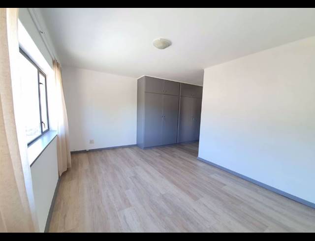 3 bed property to rent in CLAREMONT